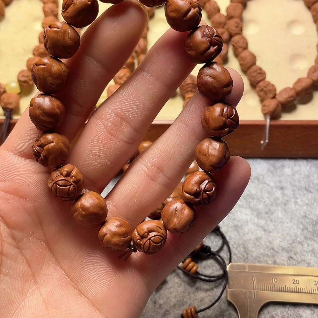 龙纹桃核雕刻猫抓（非全品）