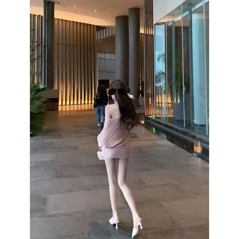 小刘专属 粉桃奶芙 慵懒风粉色针织衫女设计肌理感套头露肩上衣