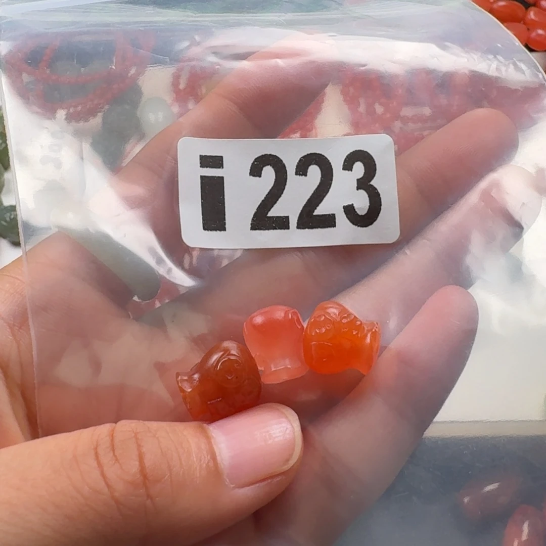 南红玛瑙未镶嵌珠宝奇石