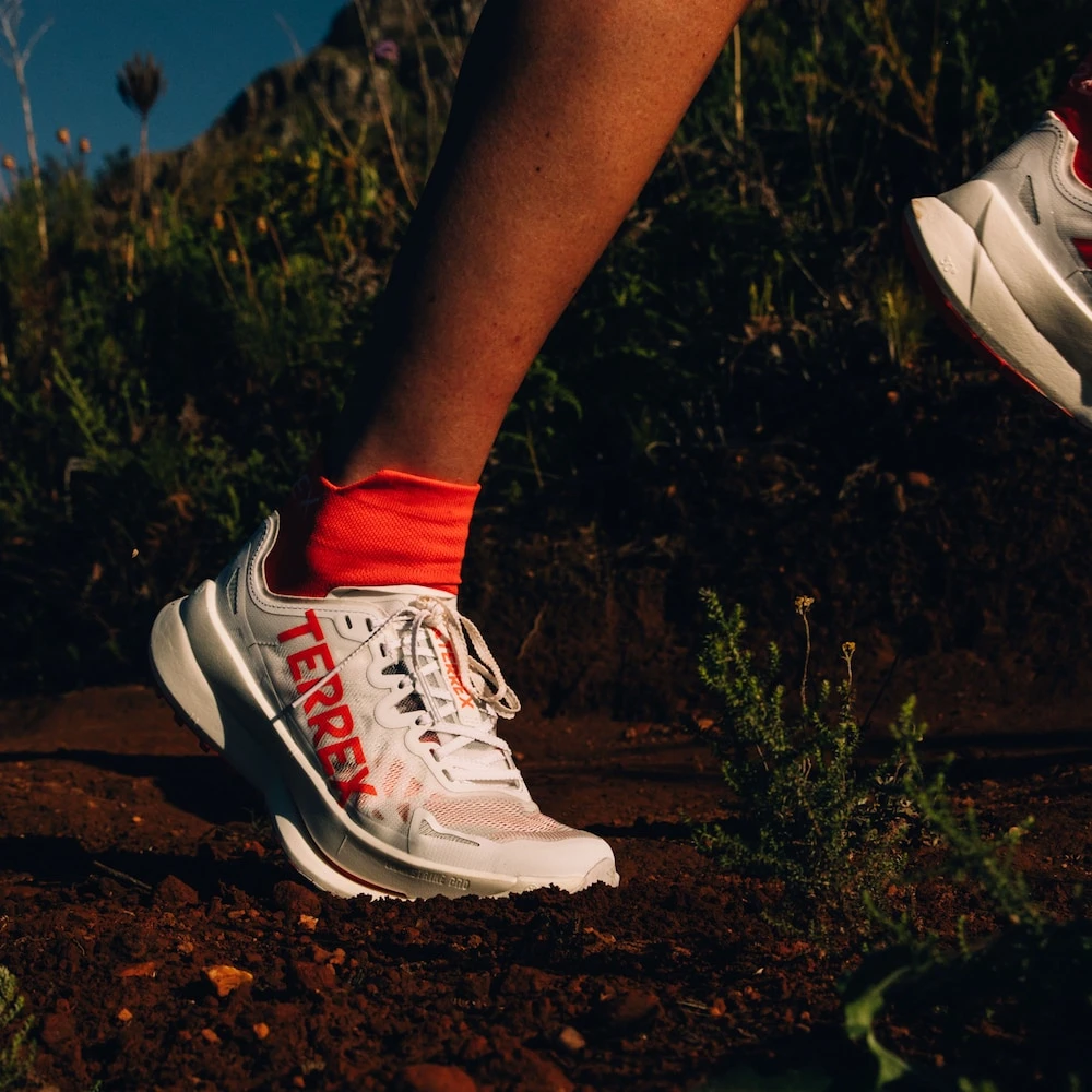 adidas/阿迪达斯男子户外大速流星越野跑步鞋IH3764