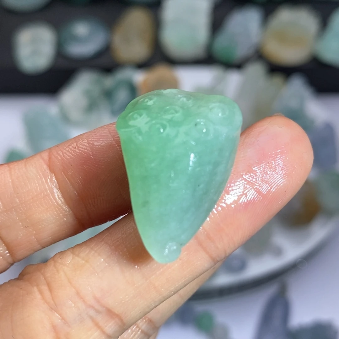 定制翡翠未镶嵌莲蓬