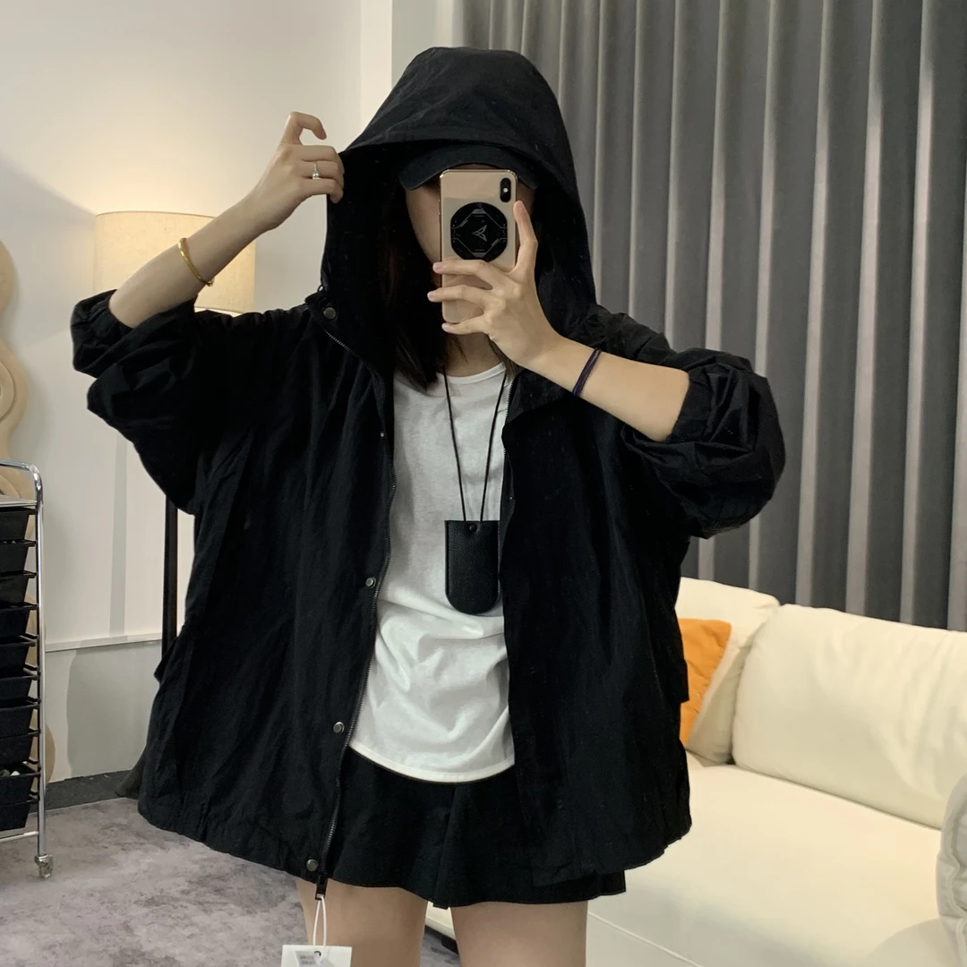 百搭连帽夏款防晒服宽松设计冲锋外套9050-1