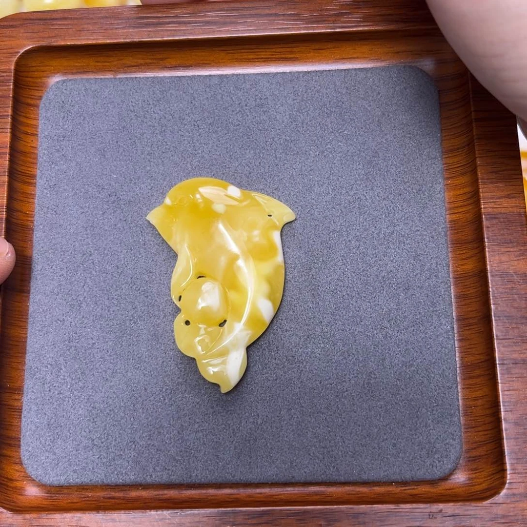 琥珀颈饰未镶嵌蜜蜡海豚