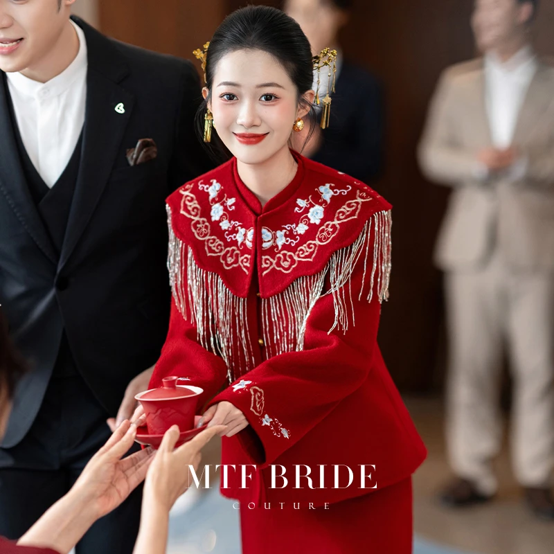满庭芳红色大衣双面毛呢刺绣套装新娘气质订婚礼服结婚红色敬酒服