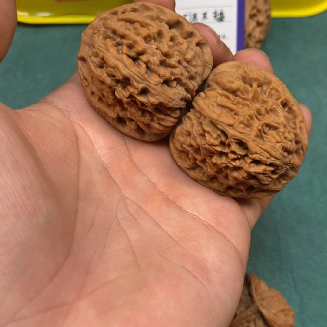 吊坠桃核全品卍字纹