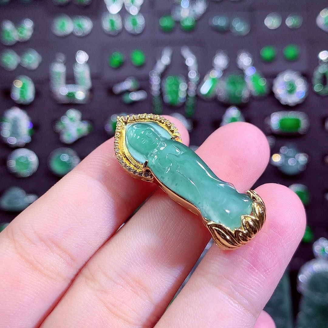 颈饰未镶嵌翡翠天然