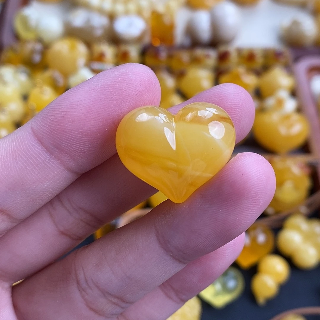 琥珀未镶嵌珠宝奇石