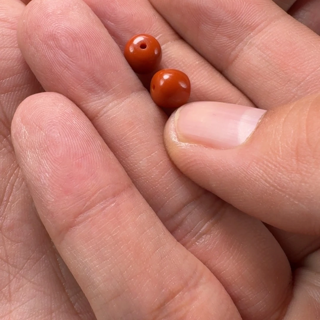 南红玛瑙柿子红老型7mm一对,有过渡未镶嵌赟