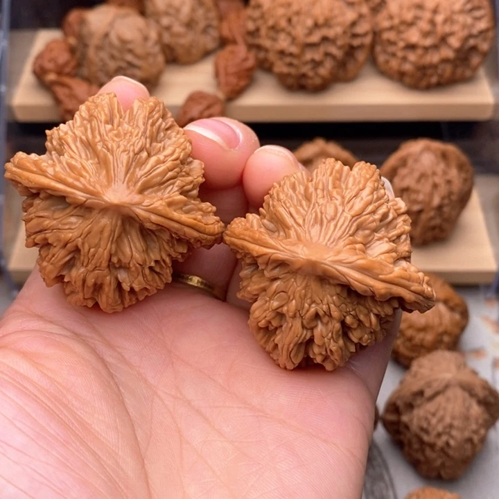 东***哥把件核桃文玩核桃麦穗虎头
