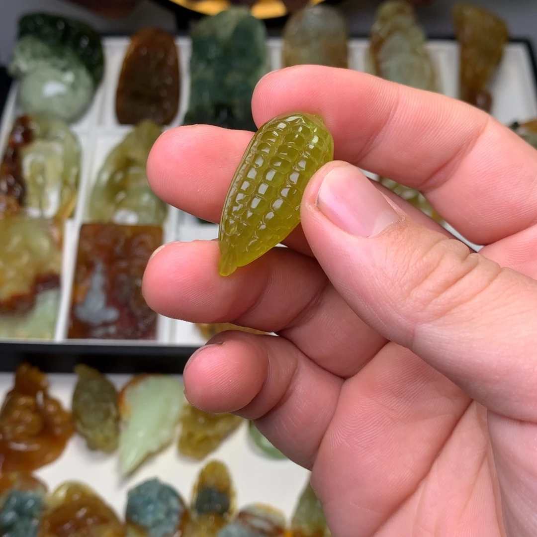 岫玉岫玉挂件未镶嵌