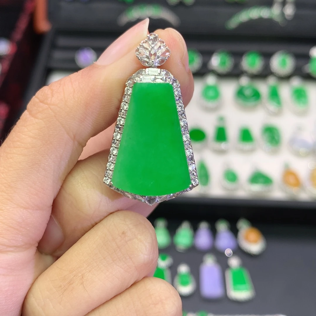 翡翠18K金镶嵌吊坠(不含链)