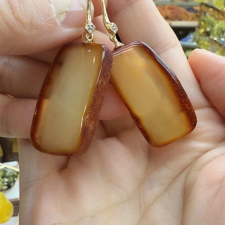 琥珀未镶嵌珠宝奇石