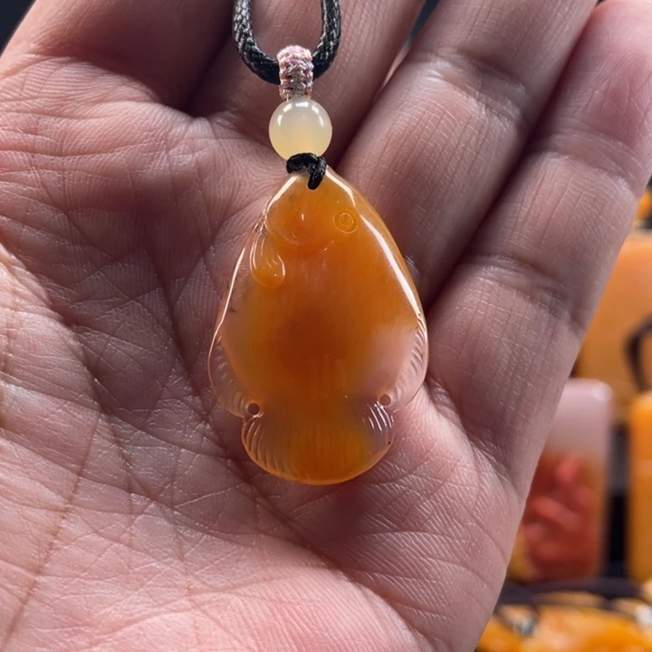 石英质玉（黄龙玉）合金颈饰