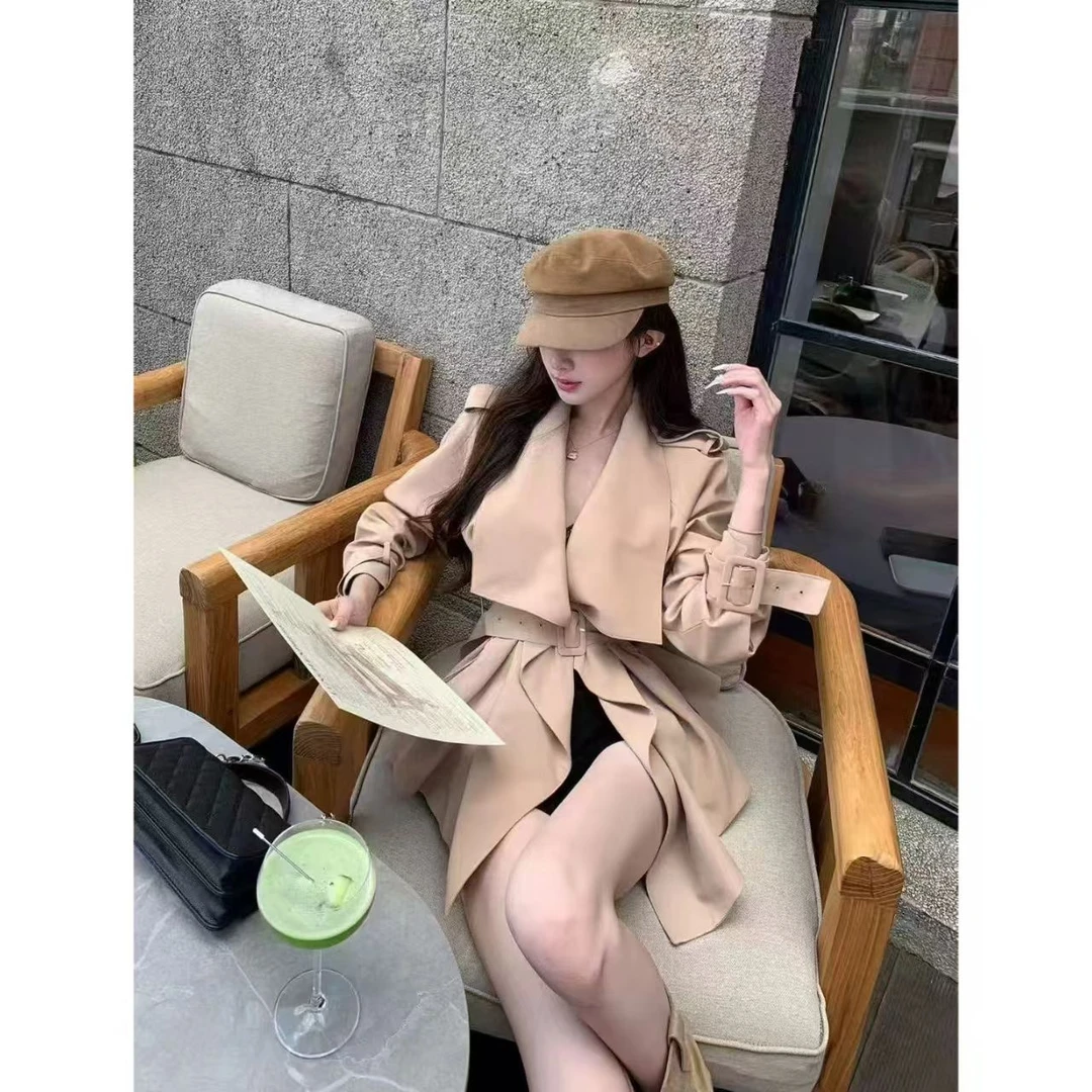 曼曼【英伦千金】大翻领气质宽领不规则风衣外套25217#