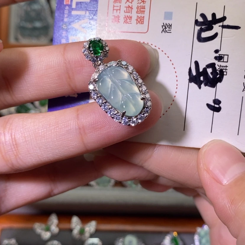 【闪购商品】翡翠未镶嵌颈饰天然