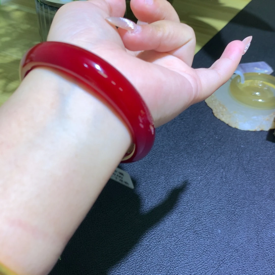 玛瑙/玉髓未镶嵌手镯车厘子红