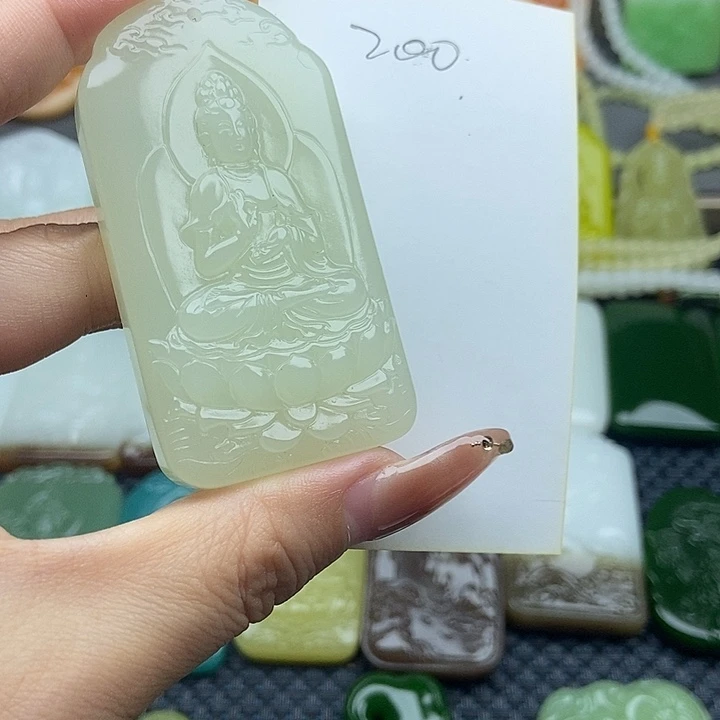 颈饰未镶嵌和田玉