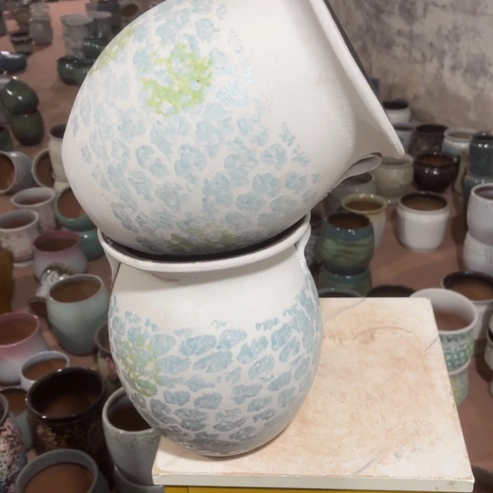 花盆紫砂口径19高度24两只小瑕疵