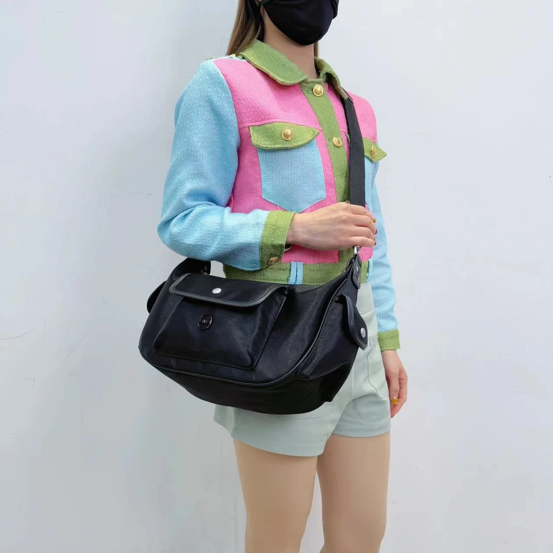 EVB新款高级感斜挎女包复古小众单肩背包通勤腋下包多功能腋下包