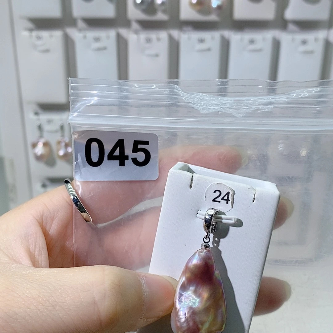 淡水珍珠合金颈饰