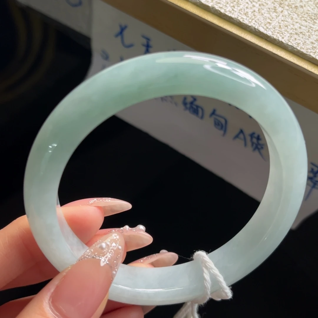 翡翠未镶嵌手镯手镯
