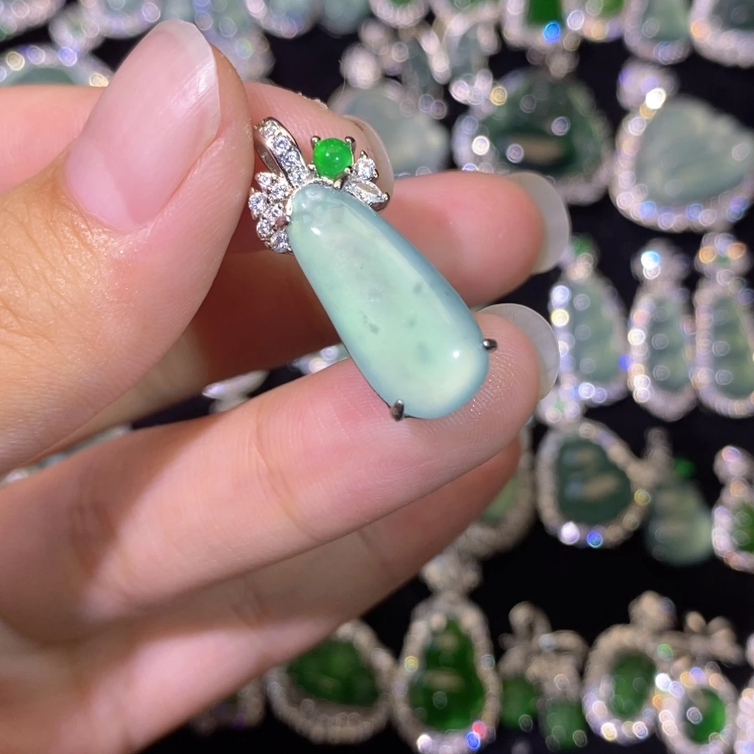 翡翠未镶嵌颈饰天然