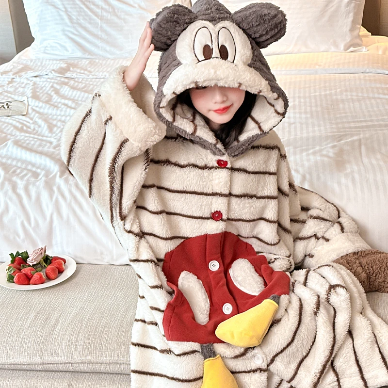 法兰绒儿童睡衣秋冬款2025新款女童家居服中大童女孩家居袍/睡袍