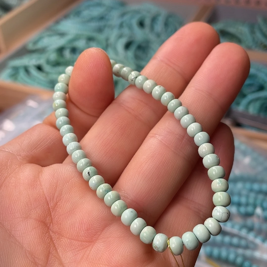 绿松石未镶嵌颈饰