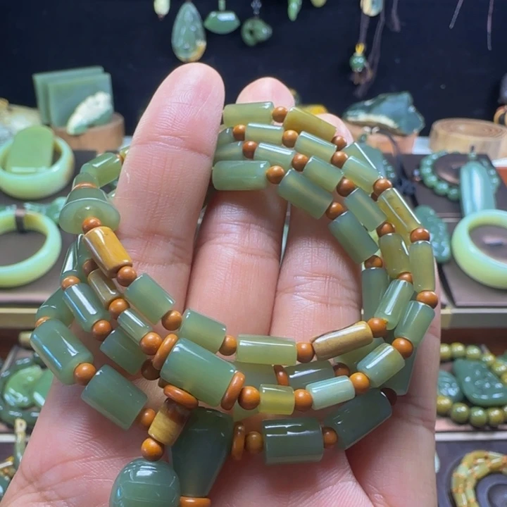 岫岩河磨玉（透闪石质玉）未镶嵌颈饰