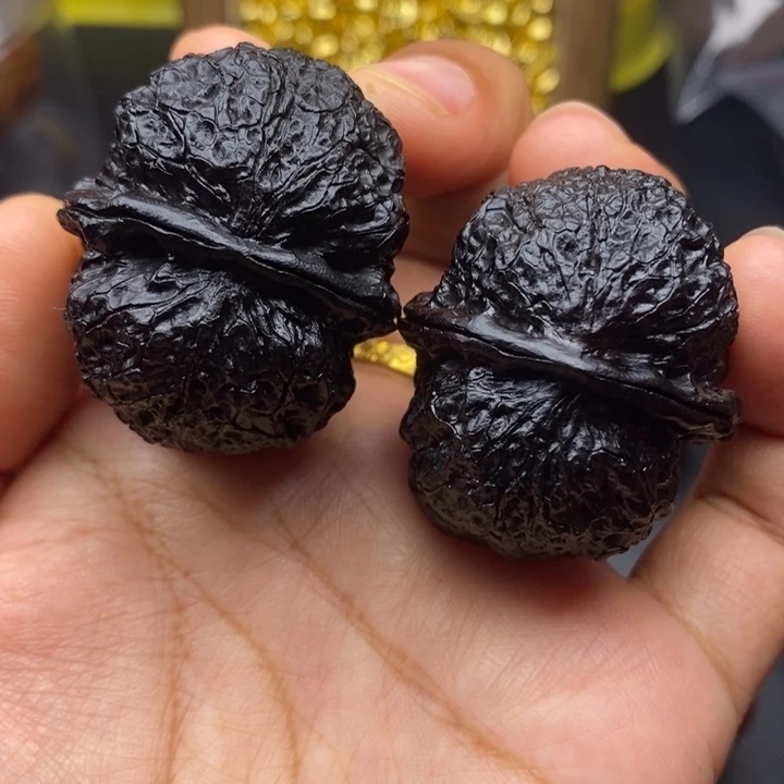 文玩核桃把件40尺饕餮