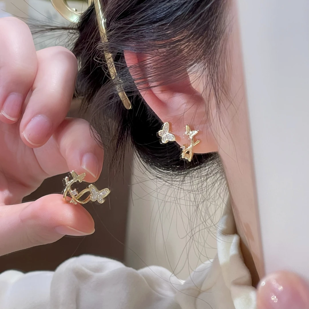 F543金色蝴蝶耳钉简约轻奢小众小巧百搭温柔