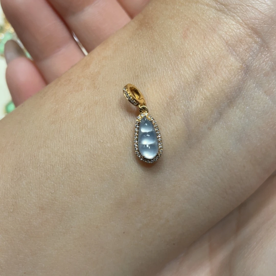 【闪购商品】翡翠吊坠(不含链)18K金镶嵌