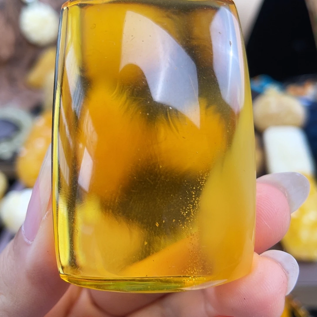 琥珀未镶嵌珠宝奇石