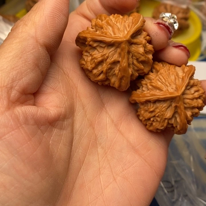 桃核吊坠三棱36核桃