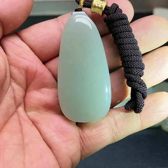 和田玉吊坠未镶嵌