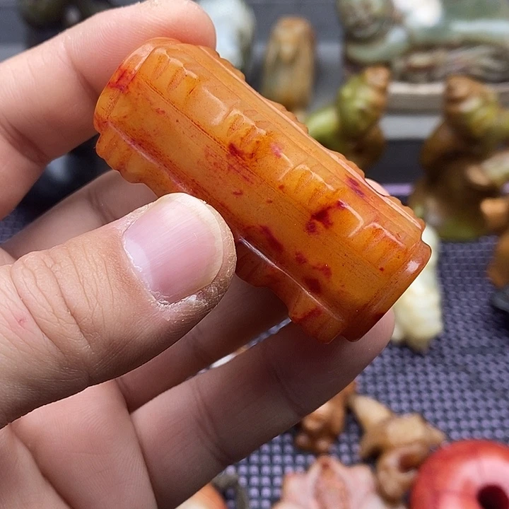 未镶嵌蛇纹石玉颈饰