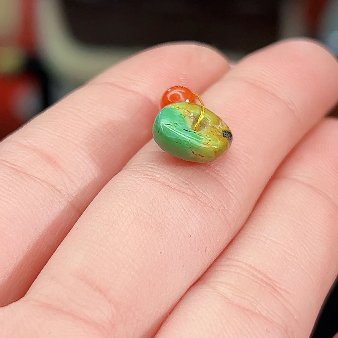 南红玛瑙未镶嵌珠宝奇石