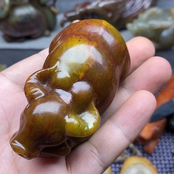 未镶嵌蛇纹石玉颈饰
