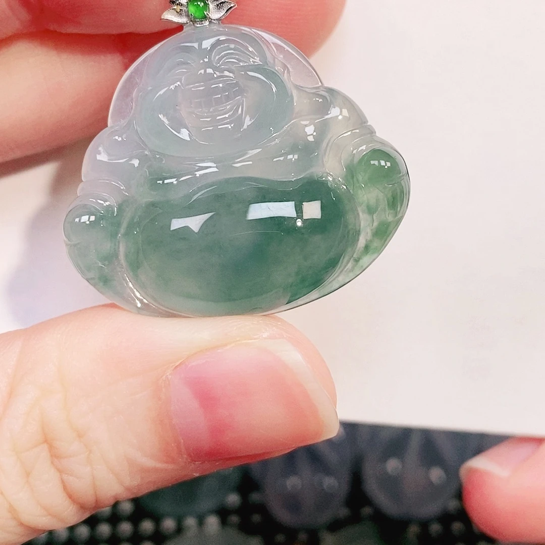 颈饰18K金镶嵌翡翠