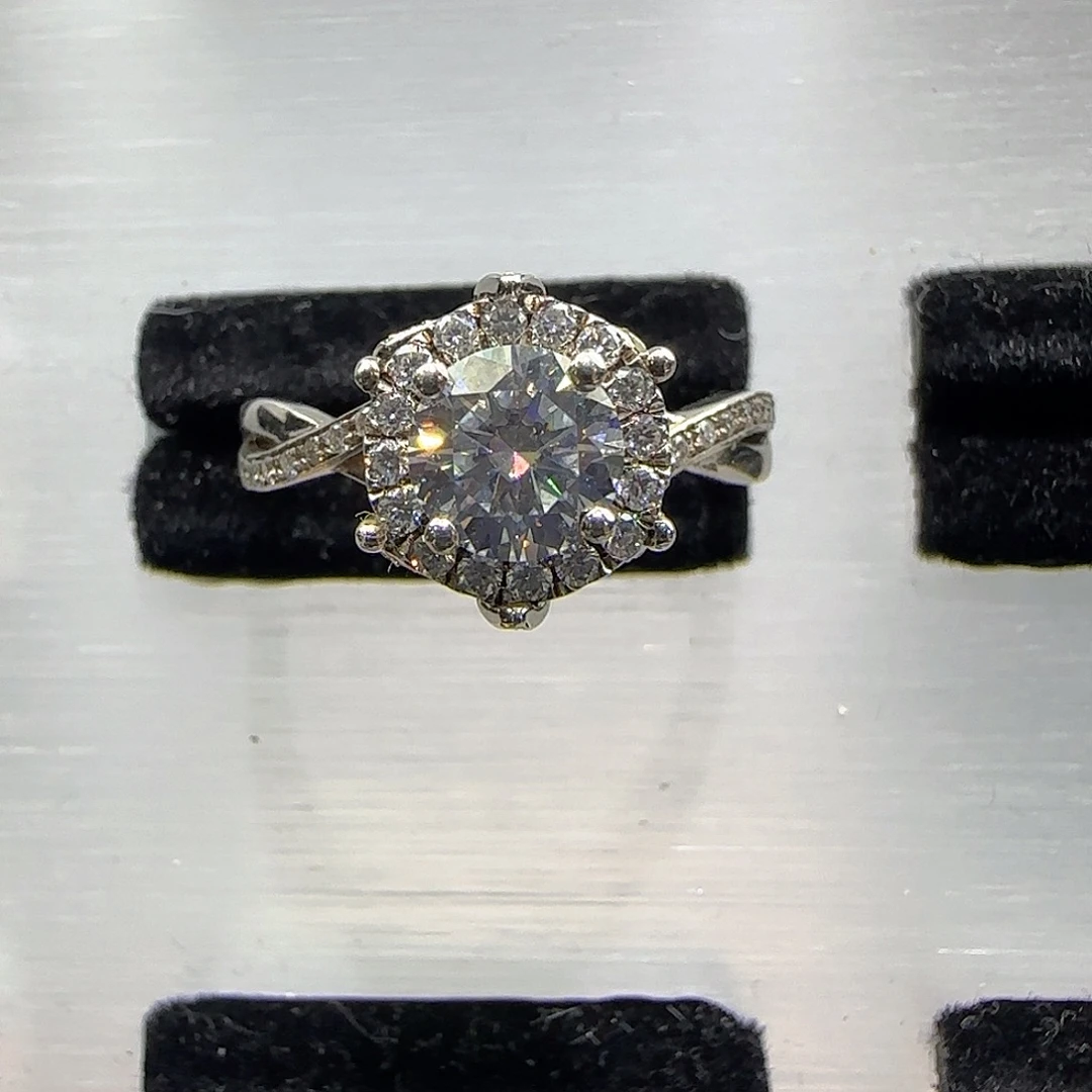 铂Pt950镶嵌实验室培育钻石一克拉王室庄园16圈口（6克多）