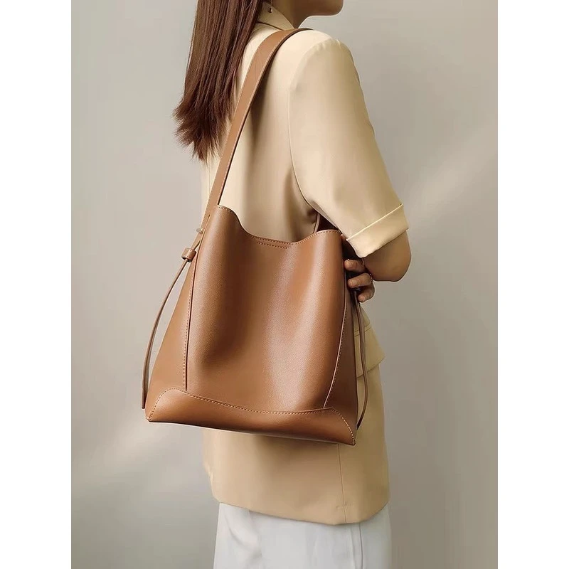 水桶包女大容量真皮包包2025新款高级感简约单肩斜挎通勤包托特包