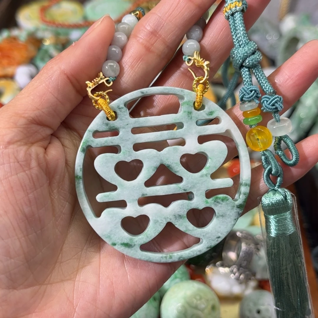 翡翠颈饰未镶嵌待编款