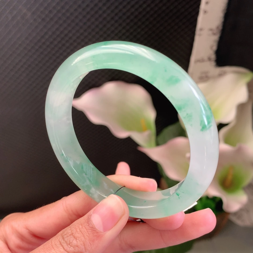 石英质玉未镶嵌手镯