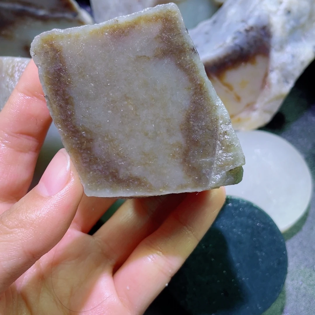 和田玉未镶嵌珠宝半成品