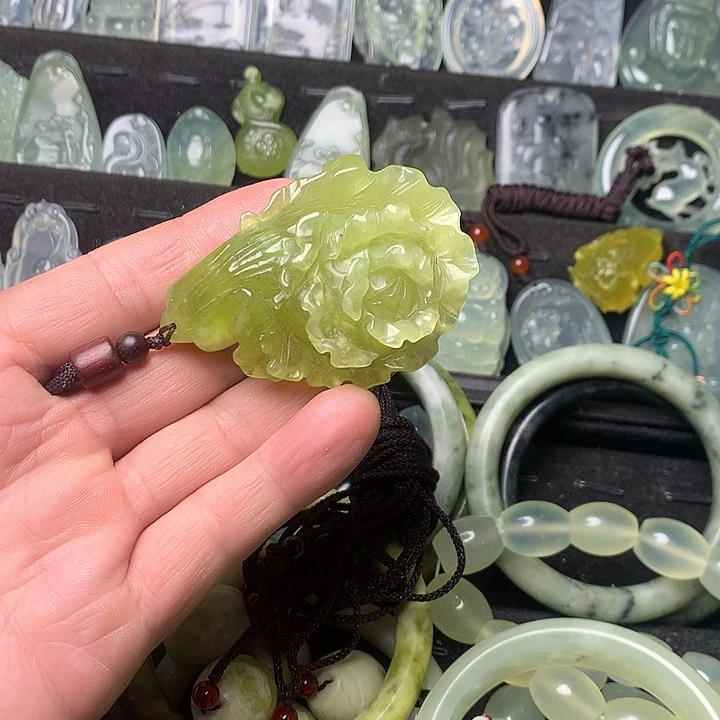 合金蛇纹石玉bai c