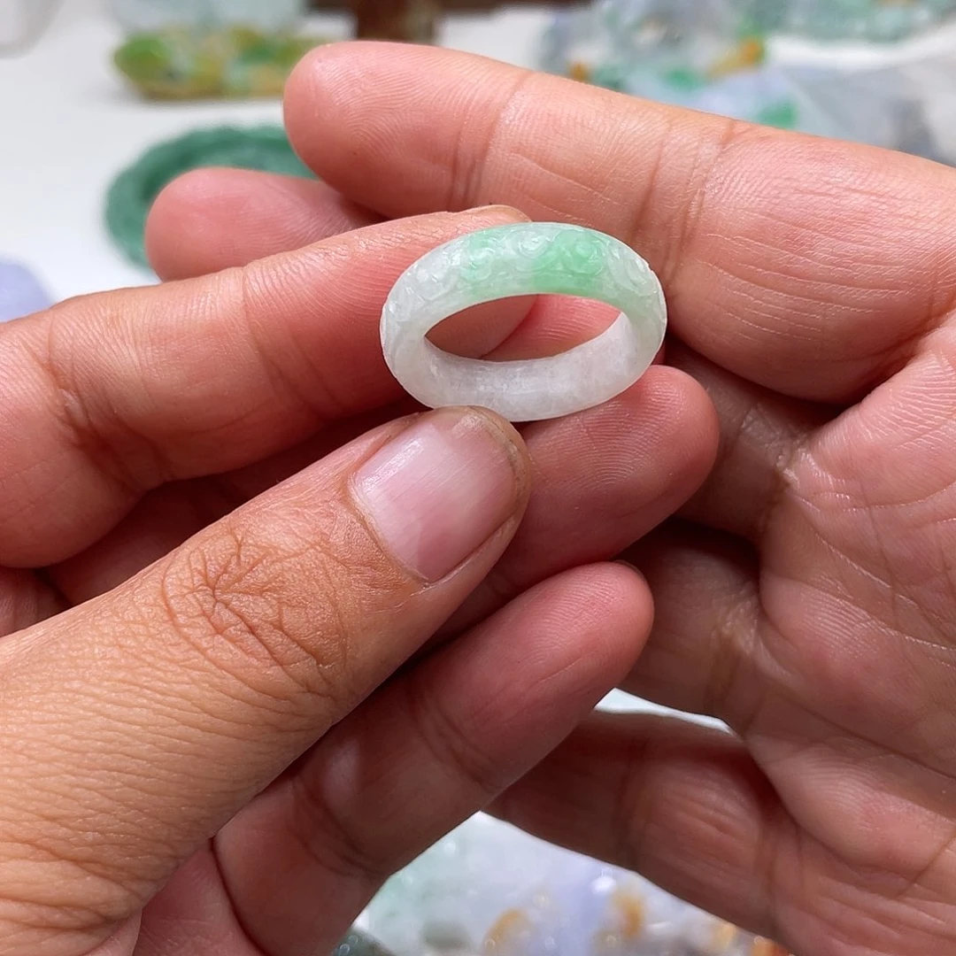 未镶嵌定制翡翠素**颜翡玉缘翡翠