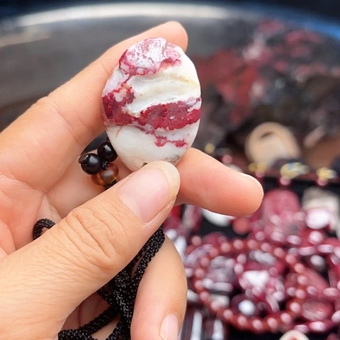 【闪购商品】天然辰砂天然原矿朱砂吊坠