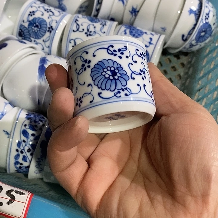 摆件景德镇瓷器研究开发基地副经理