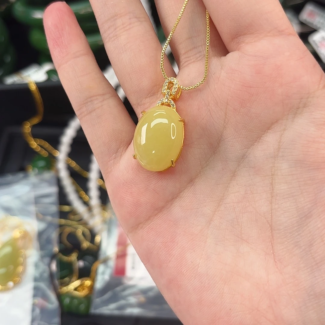和田玉银S925镶嵌手链黄口蛋面吊坠