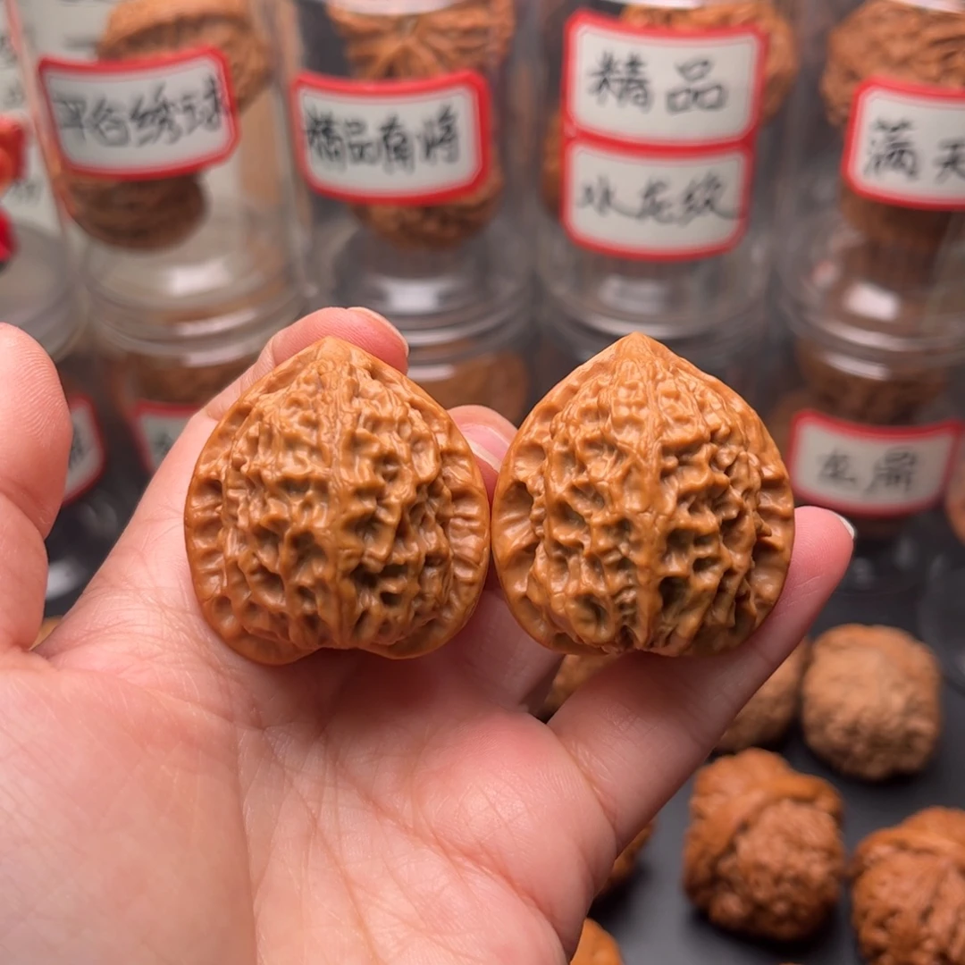 文玩核桃把件36小众金牛